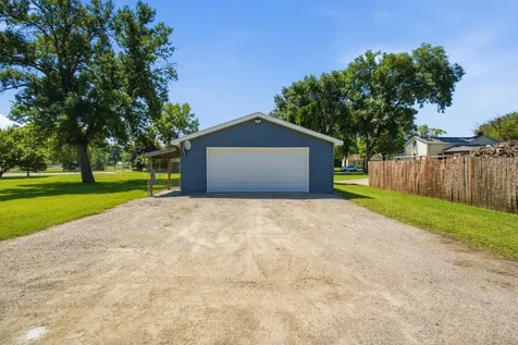 604 E Walnut Avenue Olivia MN 56277