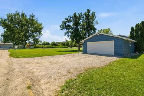 604 E Walnut Avenue Olivia MN 56277