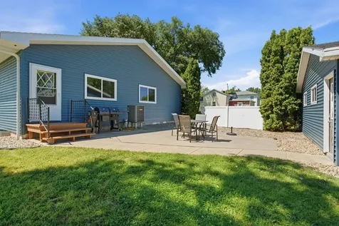 604 E Walnut Avenue Olivia MN 56277