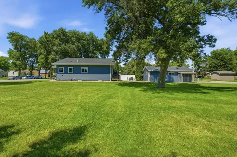 604 E Walnut Avenue Olivia MN 56277