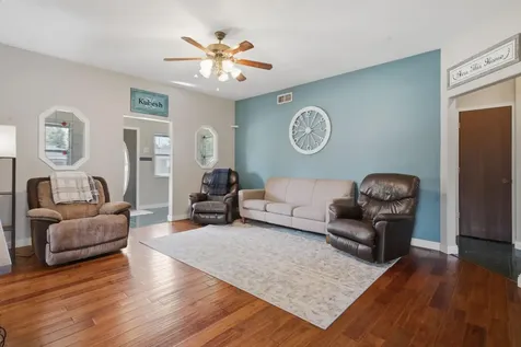 604 E Walnut Avenue Olivia MN 56277