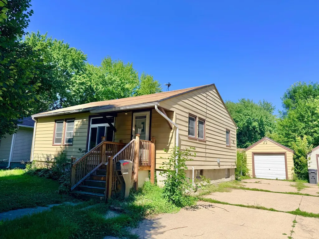 1205 James Avenue Albert Lea MN 56007