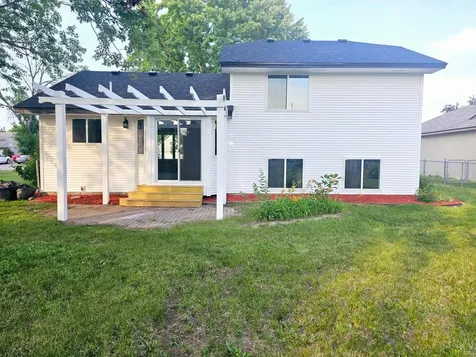 9625 Sheridan Avenue N Brooklyn Park MN 55444