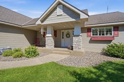 7585 12th Street NW Willmar MN 56201