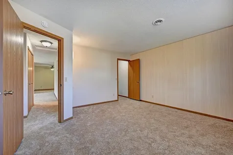 6240 Magda Drive Maple Grove MN 55369