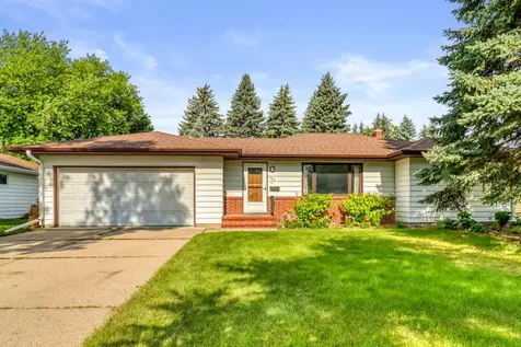 1613 16th Street S Moorhead MN 56560