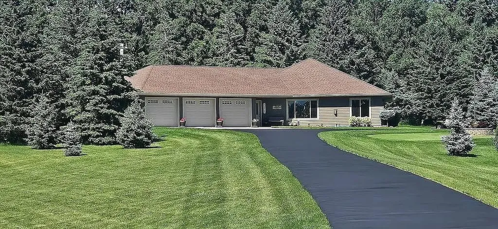 3807 N Eagle Road Willmar MN 56201