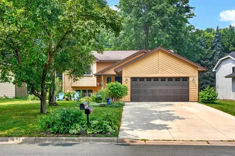 13116 Court Place Burnsville MN 55337