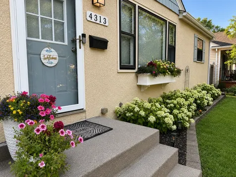 4313 Grimes Avenue N Robbinsdale MN 55422