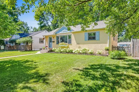 4313 Grimes Avenue N Robbinsdale MN 55422