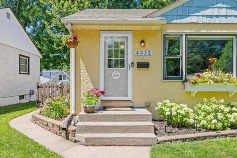 4313 Grimes Avenue N Robbinsdale MN 55422