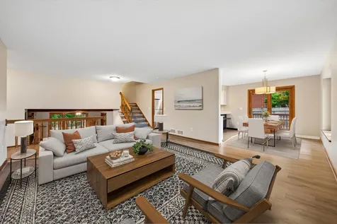 460 Oakhill Road Chaska MN 55318