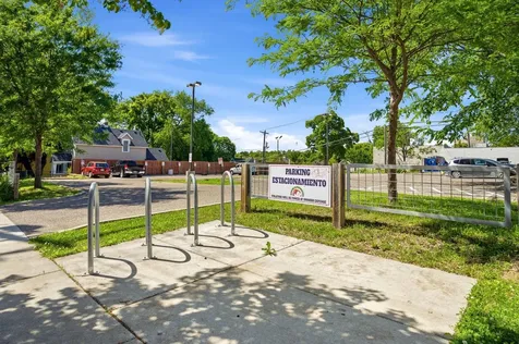 871 Payne Avenue Saint Paul MN 55130
