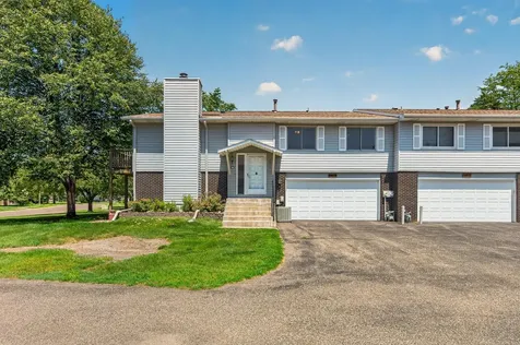 3915 Gershwin Avenue N Oakdale MN 55128