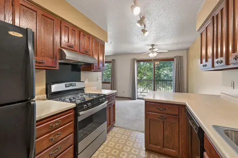 3915 Gershwin Avenue N Oakdale MN 55128