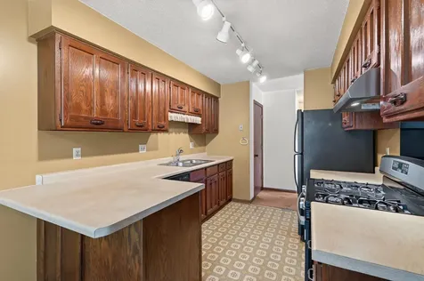 3915 Gershwin Avenue N Oakdale MN 55128