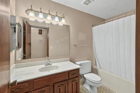 3915 Gershwin Avenue N Oakdale MN 55128