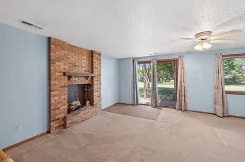 3915 Gershwin Avenue N Oakdale MN 55128