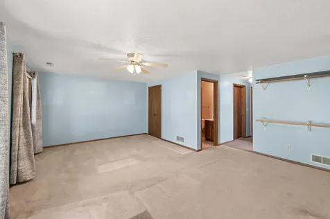 3915 Gershwin Avenue N Oakdale MN 55128
