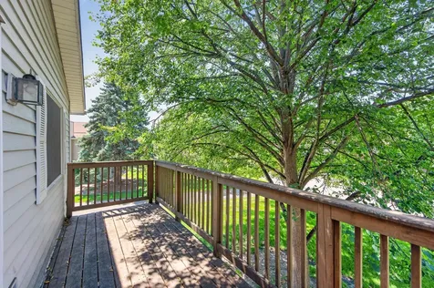 3915 Gershwin Avenue N Oakdale MN 55128