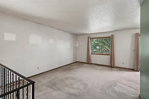 3915 Gershwin Avenue N Oakdale MN 55128