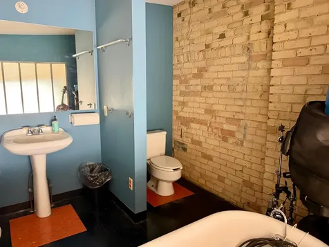 1 Address Pending Minneapolis MN 55414