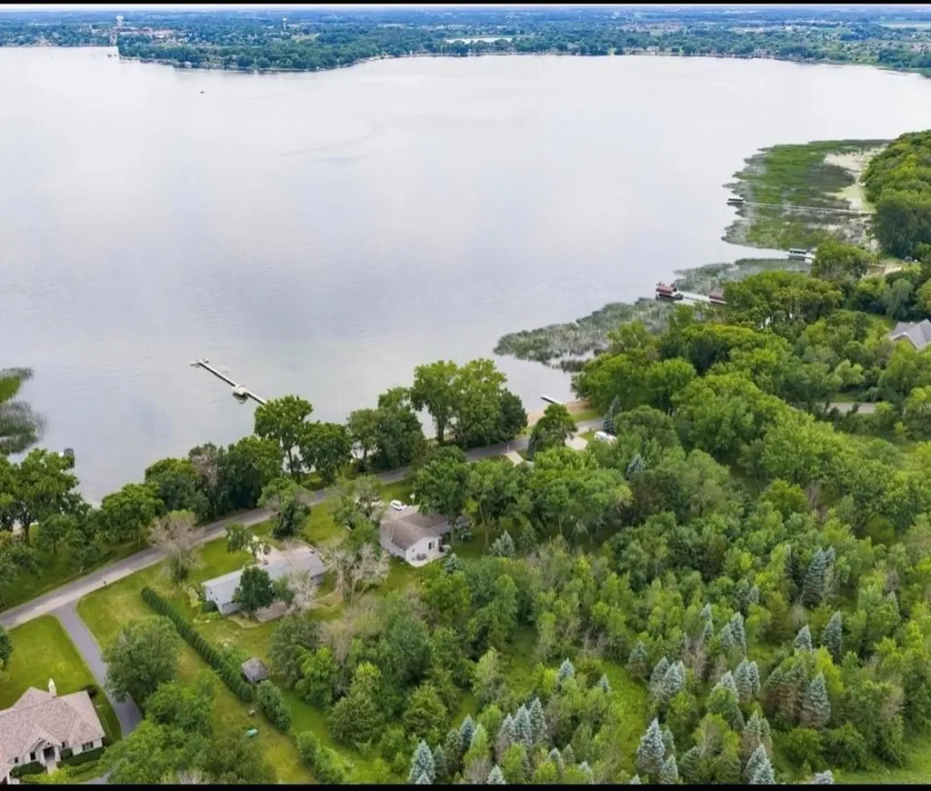 10980 N Shore Road Waconia MN 55387