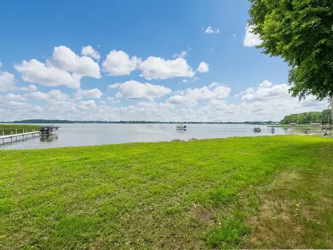 10980 N Shore Road Waconia MN 55387
