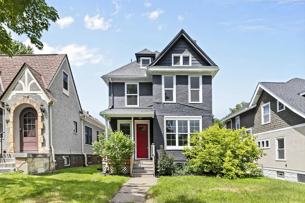 1323 Lincoln Avenue Saint Paul MN 55105