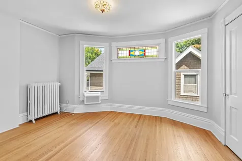 1323 Lincoln Avenue Saint Paul MN 55105