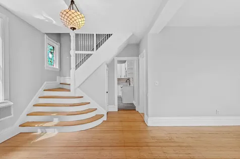1323 Lincoln Avenue Saint Paul MN 55105