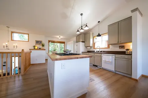 617 Emerson Avenue N Montrose MN 55363