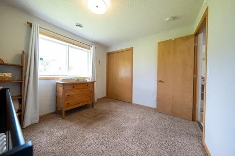617 Emerson Avenue N Montrose MN 55363