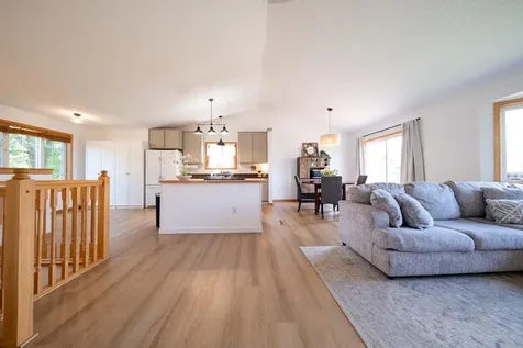 617 Emerson Avenue N Montrose MN 55363