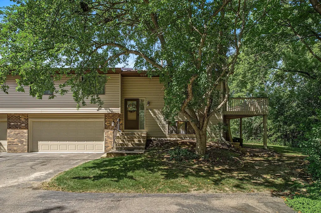 8445 Morgan Lane Eden Prairie MN 55347