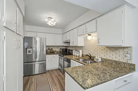 8445 Morgan Lane Eden Prairie MN 55347