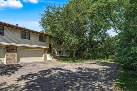 8445 Morgan Lane Eden Prairie MN 55347