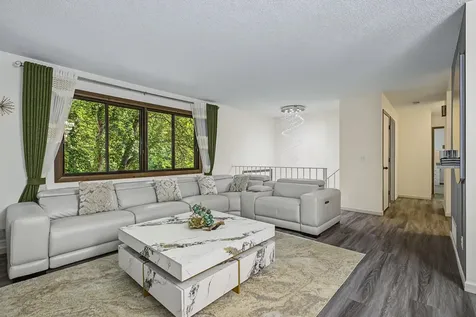 8445 Morgan Lane Eden Prairie MN 55347