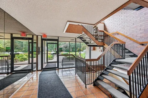 2455 Londin Lane E Maplewood MN 55119
