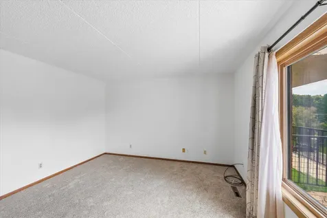 2455 Londin Lane E Maplewood MN 55119