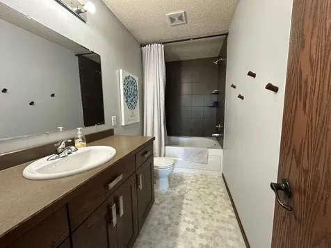 4893 Lavonne Court S Fargo ND 58104