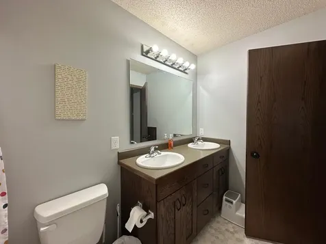 4893 Lavonne Court S Fargo ND 58104