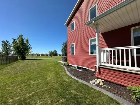 4893 Lavonne Court S Fargo ND 58104