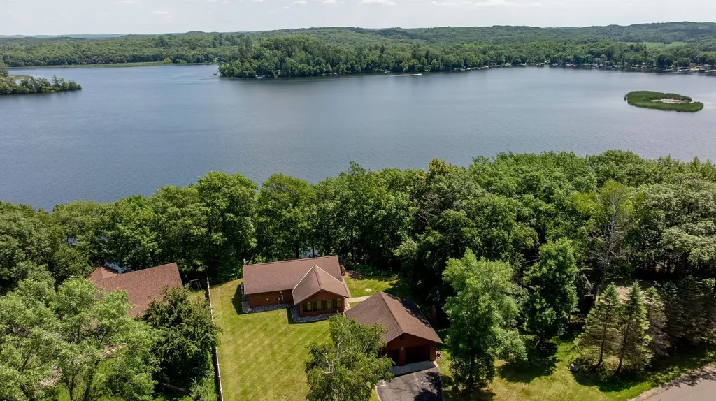 1704 Timber Lane Cushing MN 56443