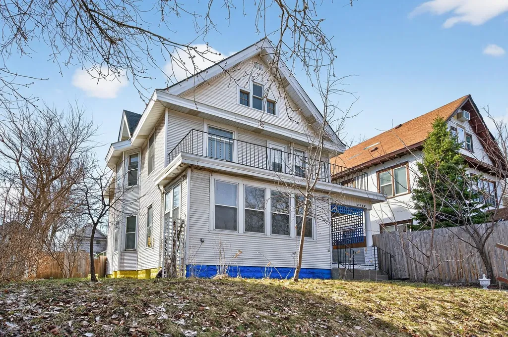 2125 N 6th Street Minneapolis MN 55411