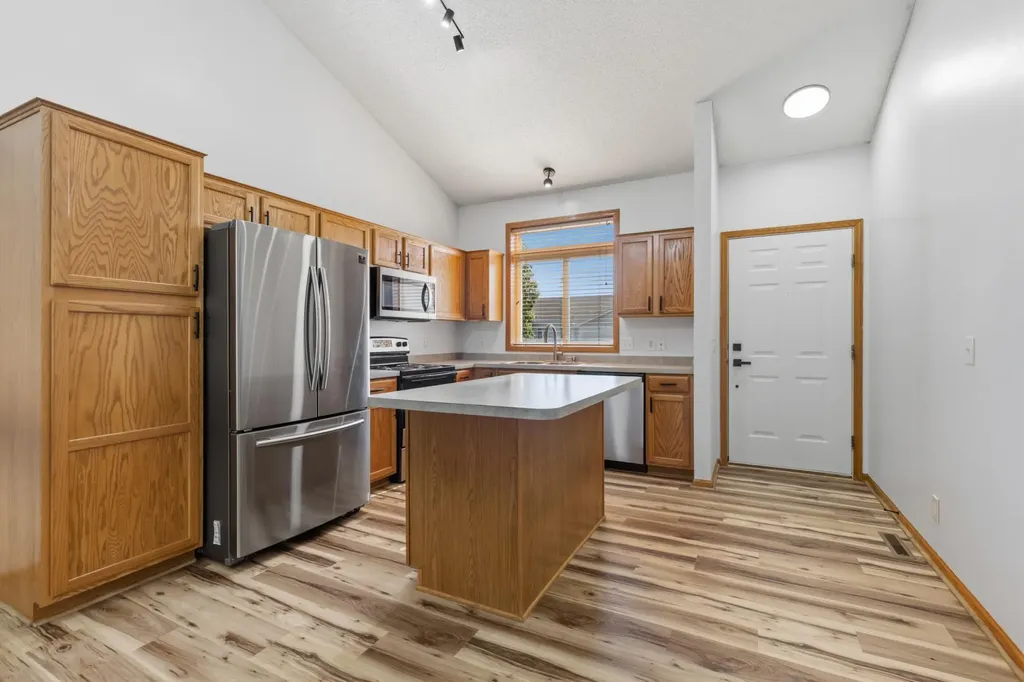 1523 Balinese Street Shakopee MN 55379