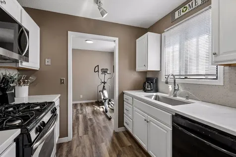 2721 Upland Court Plymouth MN 55447