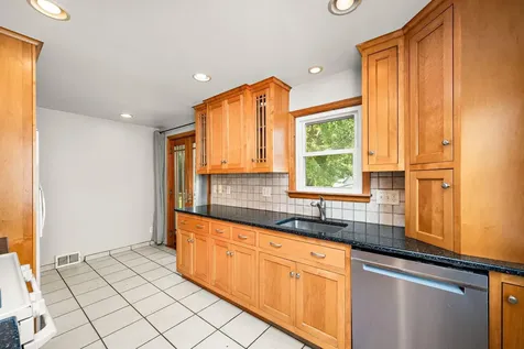 319 Annapolis Street E West Saint Paul MN 55118