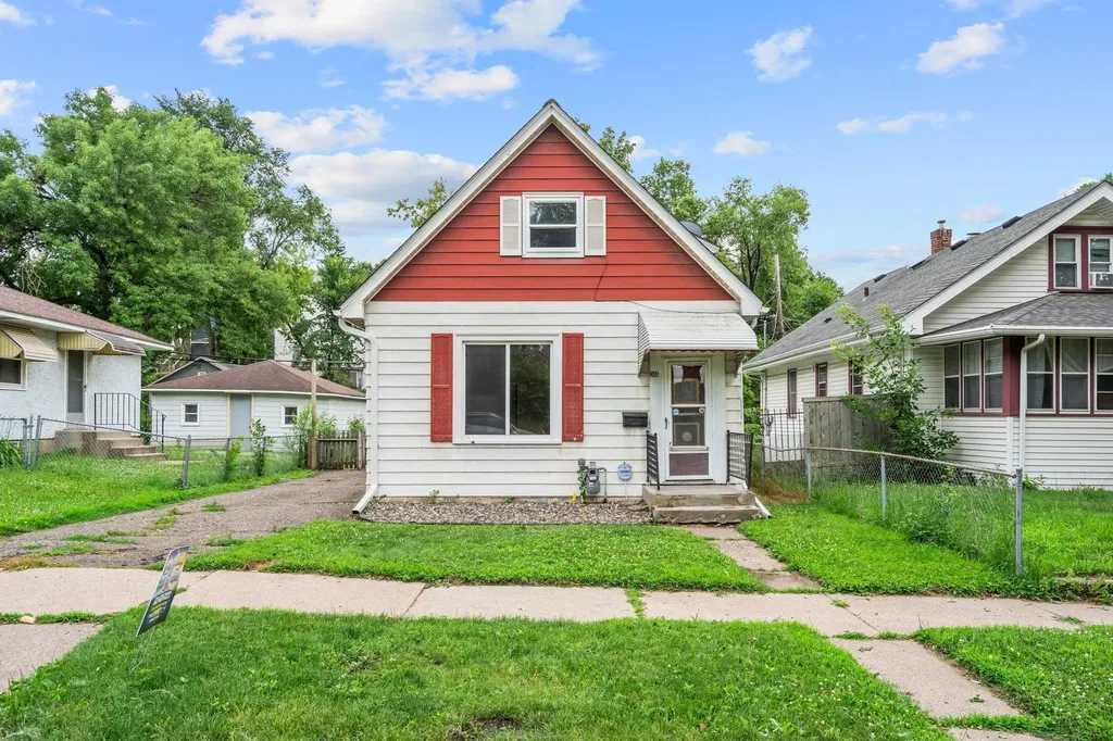 346 Geranium Avenue E Saint Paul MN 55130