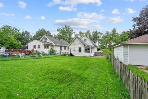 346 Geranium Avenue E Saint Paul MN 55130